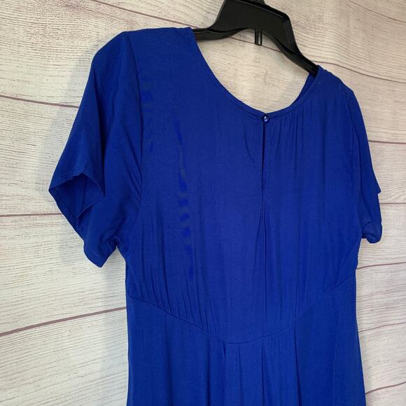 Lily White Hi Low Blue Blouse Short Sleeves Key Hole Tailcoat Style Back Size M - Picture 13 of 14